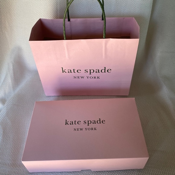 Kate Spade ♠️ Wallet & Necklace Set - Picture 2 of 8